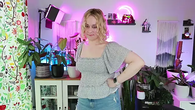 xzoeyryanx online show from 05/08/26, 04:56