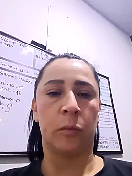 Snapshot of Sex_Annie chatting on 04/29/26, 04:49 Sex Annie online show from 04/29/26, 04:49