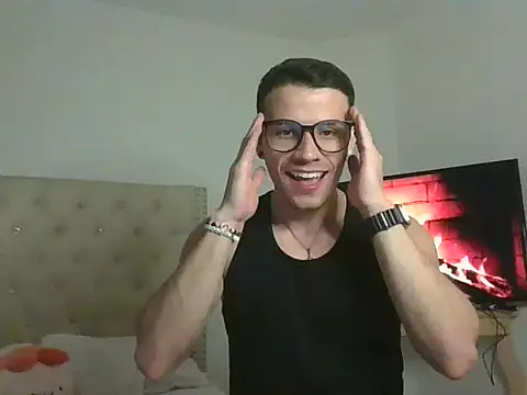 Snapshot of Liam_se chatting on 11/18/25, 04:06 Liam se online show from 11/18/25, 04:06