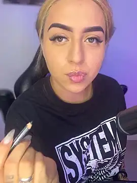 Snapshot of VeloraVyxen_ chatting on 11/18/25, 02:50 VeloraVyxen online show from 11/18/25, 02:50