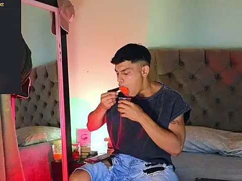 Snapshot of blorelopez chatting on 12/18/25, 07:53 blorelopez online show from 12/18/25, 07:53