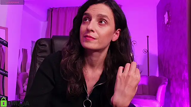 AnnaHarperX online show from 10/31/25, 05:58