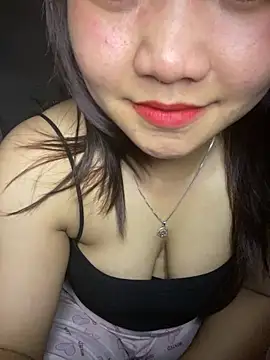 Snapshot of Sunset-yll chatting on 05/15/26, 01:51 Sunset-yll online show from 05/15/26, 01:51