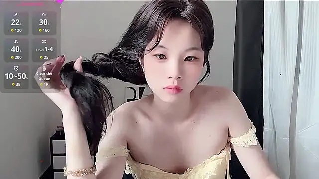 Snapshot of bunny-- chatting on 05/25/26, 05:02 bunny-- online show from 05/25/26, 05:02