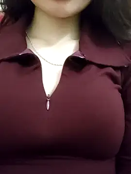 LyasianLa online show from 11/24/25, 02:50