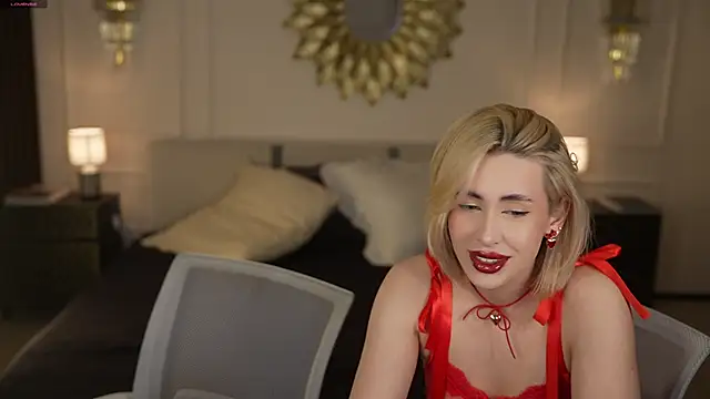 Snapshot of Kara_cat chatting on 02/14/26, 04:04 Kara cat online show from 02/14/26, 04:04