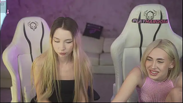 Snapshot of Kara_cat chatting on 02/26/26, 03:22 Kara cat online show from 02/26/26, 03:22