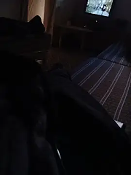 ouchenshadow2975 online show from 11/18/25, 04:00