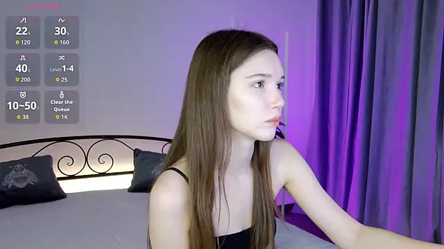 Snapshot of NicoletteBean chatting on 11/22/25, 06:56 NicoletteBean online show from 11/22/25, 06:56