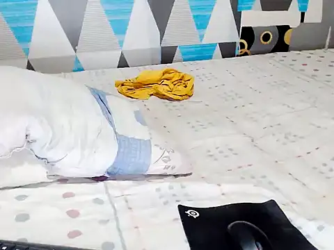 Snapshot of Savannah_Cock chatting on 12/05/25, 04:54 Savannah Cock online show from 12/05/25, 04:54