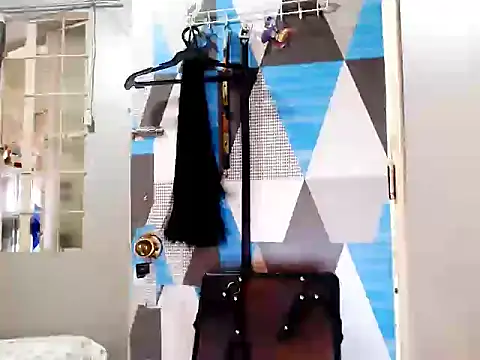 Snapshot of Savannah_Cock chatting on 12/14/25, 07:58 Savannah Cock online show from 12/14/25, 07:58