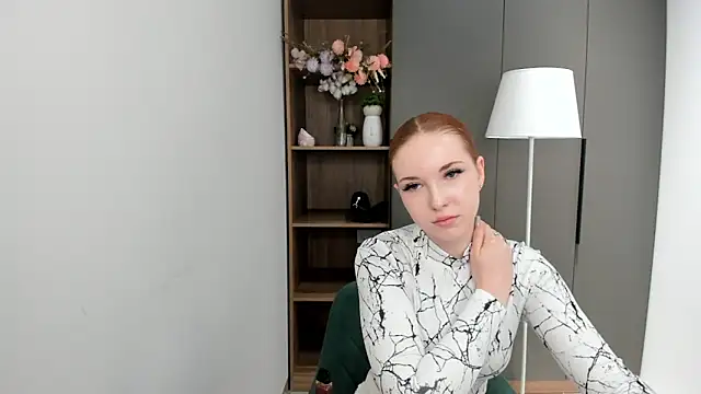 RisaScaggs online show from 11/19/25, 09:20