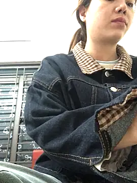 Miumiu95x online show from 12/14/25, 05:51