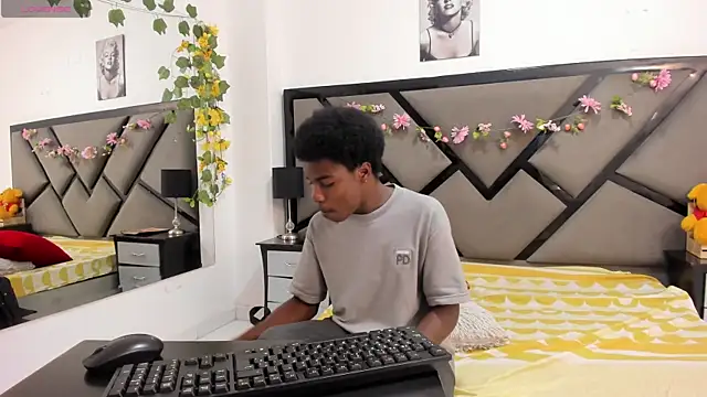 NoahJhonson69 online show from 06/17/26, 07:15