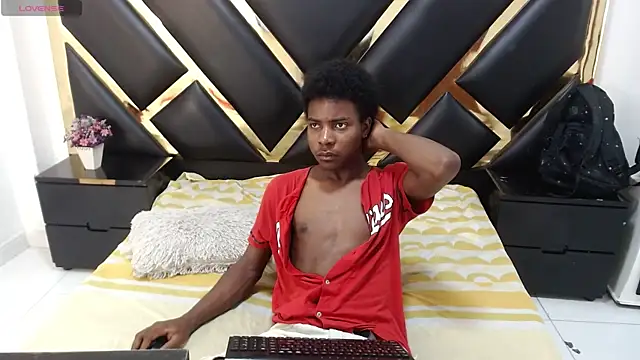 NoahJhonson69 online show from 06/27/26, 11:37