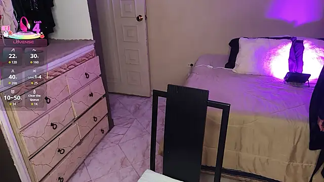 Snapshot of siamilfff chatting on 02/19/26, 01:07 siamilfff online show from 02/19/26, 01:07