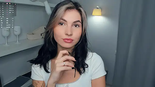 Snapshot of FeliciaKogen chatting on 11/25/25, 07:19 FeliciaKogen online show from 11/25/25, 07:19