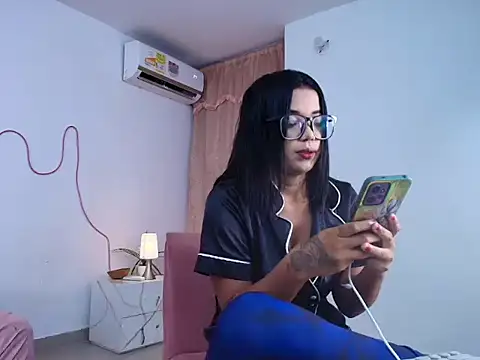 Snapshot of Luna_lexy04 chatting on 04/13/26, 08:31 Luna lexy04 online show from 04/13/26, 08:31