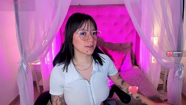 Annie Petters online show from 06/17/26, 01:01