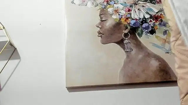 Snapshot of ebony_cristal_1 chatting on 11/23/25, 06:13 ebony cristal 1 online show from 11/23/25, 06:13