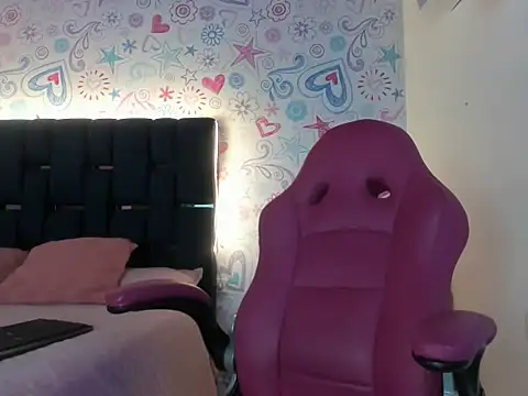 Snapshot of ISA_RIVAS chatting on 11/27/25, 12:07 ISA RIVAS online show from 11/27/25, 12:07