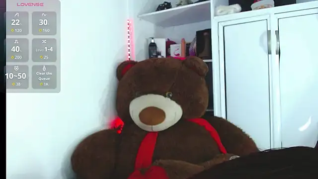 Snapshot of mia_fernand chatting on 11/25/25, 08:53 mia fernand online show from 11/25/25, 08:53