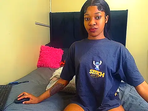 LisaBluexxx1 online show from 05/10/26, 09:25