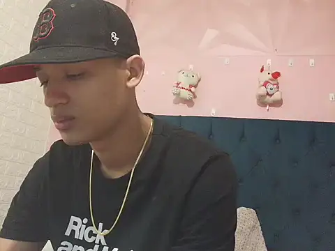 Snapshot of saniasex2025 chatting on 11/29/25, 02:42 saniasex2025 online show from 11/29/25, 02:42