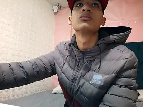 Snapshot of saniasex2025 chatting on 12/01/25, 01:27 saniasex2025 online show from 12/01/25, 01:27