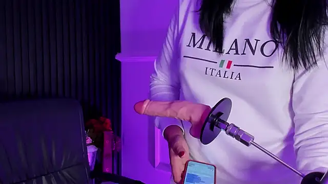 Snapshot of Sienarosewood chatting on 12/16/25, 03:44 Sienarosewood online show from 12/16/25, 03:44