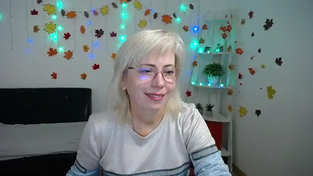 LaurenWishy online show from 11/30/25, 06:06