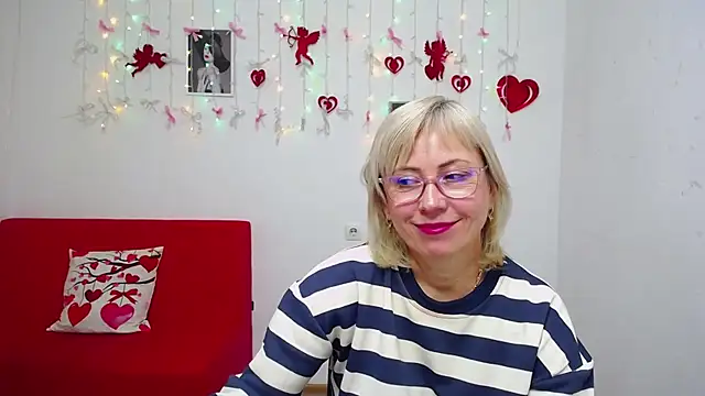 Snapshot of LaurenWishy chatting on 02/06/26, 03:04 LaurenWishy online show from 02/06/26, 03:04