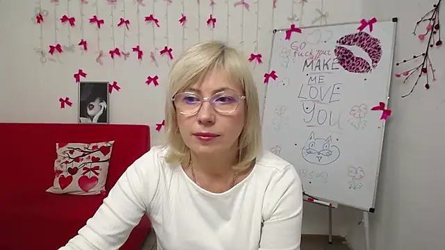 Snapshot of LaurenWishy chatting on 03/03/26, 06:25 LaurenWishy online show from 03/03/26, 06:25