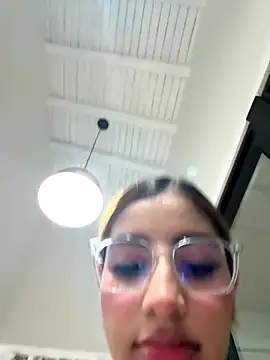 Snapshot of IsabelaStefano chatting on 12/19/25, 03:24 IsabelaStefano online show from 12/19/25, 03:24