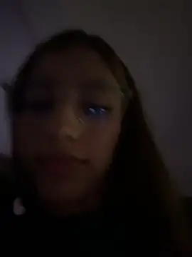 Snapshot of IsabelaStefano chatting on 12/23/25, 03:15 IsabelaStefano online show from 12/23/25, 03:15