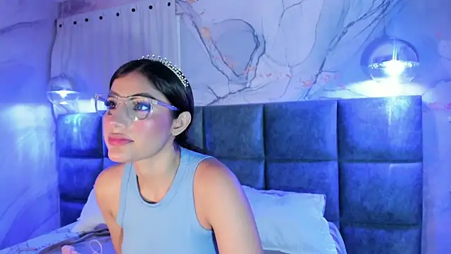 Snapshot of IsabelaStefano chatting on 04/13/26, 03:01 IsabelaStefano online show from 04/13/26, 03:01