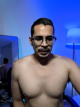 Snapshot of hadonis chatting on 12/02/25, 07:31 hadonis online show from 12/02/25, 07:31