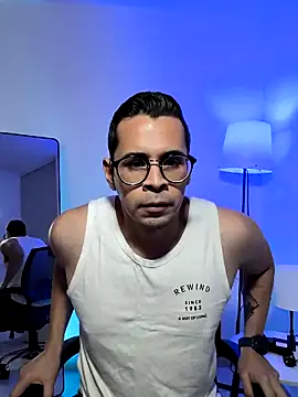 Snapshot of hadonis chatting on 12/05/25, 07:54 hadonis online show from 12/05/25, 07:54