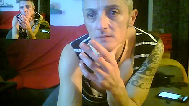 Snapshot of xelyber chatting on 01/11/26, 06:40 xelyber online show from 01/11/26, 06:40