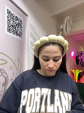 MiaWhiteBunny online show from 06/26/26, 06:01