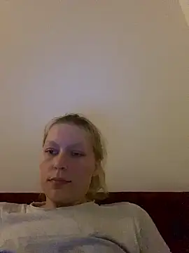 Snapshot of LexiSlimVIbe chatting on 11/22/25, 11:37 LexiSlimVIbe online show from 11/22/25, 11:37