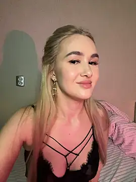 Snapshot of Miss_Alisse chatting on 11/27/25, 05:59 Miss Alisse online show from 11/27/25, 05:59