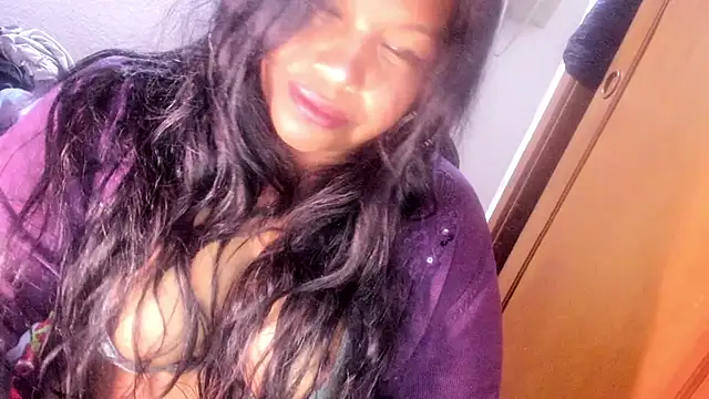 Snapshot of ebonycamelia chatting on 05/29/26, 11:03 ebonycamelia online show from 05/29/26, 11:03