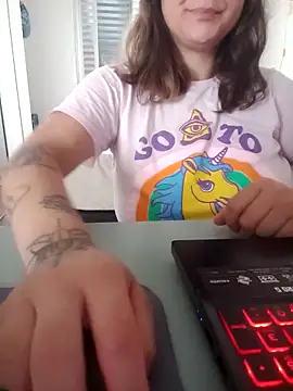 Snapshot of xxxluana chatting on 12/15/25, 02:10 xxxluana online show from 12/15/25, 02:10