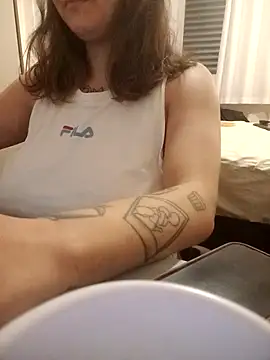 Snapshot of xxxluana chatting on 12/16/25, 02:27 xxxluana online show from 12/16/25, 02:27