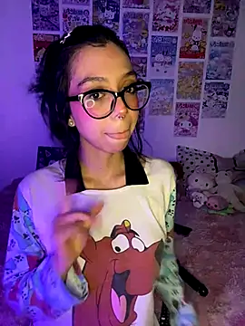 Snapshot of Valen-Foxx1 chatting on 12/04/25, 05:39 Valen-Foxx1 online show from 12/04/25, 05:39