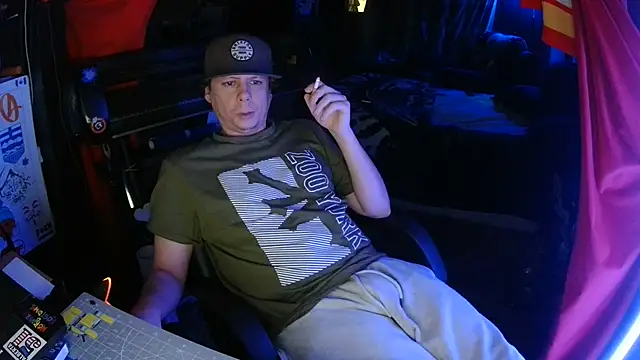 Bowerboi online show from 11/25/25, 01:38