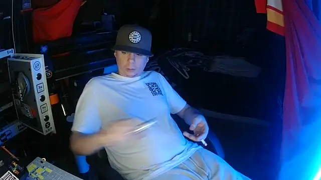 Bowerboi online show from 11/30/25, 03:10