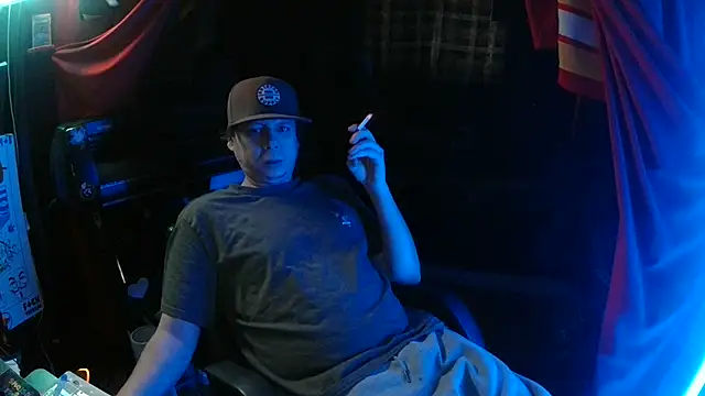 Snapshot of Bowerboi chatting on 12/04/25, 08:39 Bowerboi online show from 12/04/25, 08:39