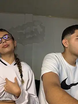 Sharlotte Davin online show from 11/28/25, 01:19